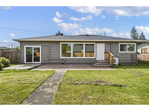 818 S 1st Street Cottage Grove OR 97424