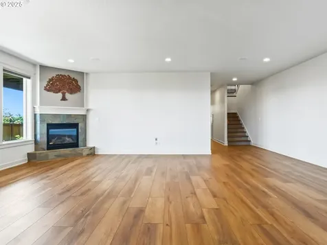 698 W Dogwood Street Washougal WA 98671