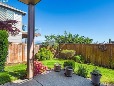 698 W Dogwood Street Washougal WA 98671