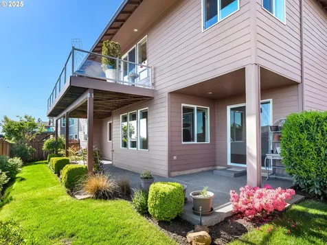 698 W Dogwood Street Washougal WA 98671