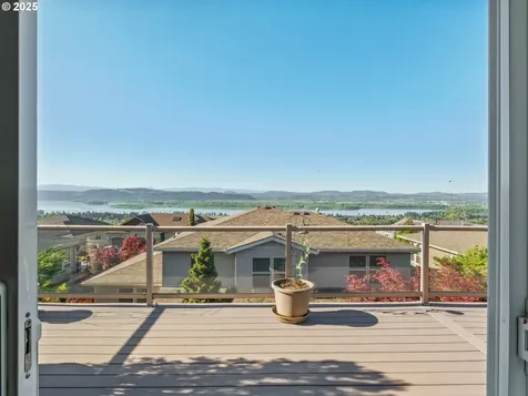 698 W Dogwood Street Washougal WA 98671
