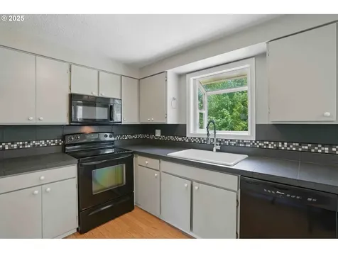 424 SE Barnes Avenue Gresham OR 97080
