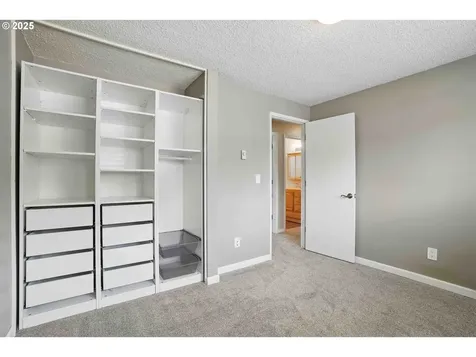 424 SE Barnes Avenue Gresham OR 97080