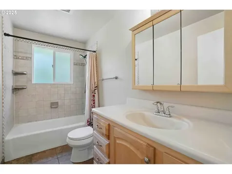 424 SE Barnes Avenue Gresham OR 97080