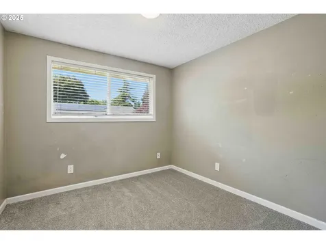 424 SE Barnes Avenue Gresham OR 97080