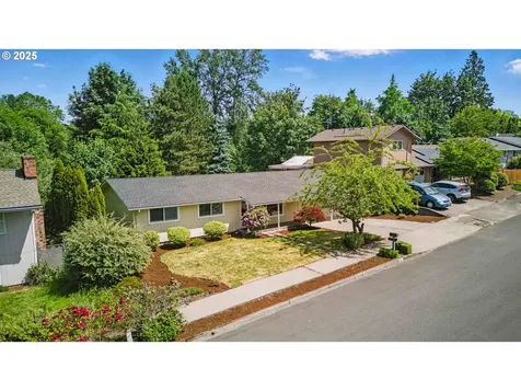 424 SE Barnes Avenue Gresham OR 97080