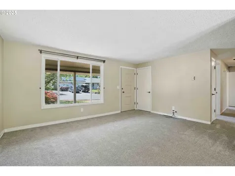 424 SE Barnes Avenue Gresham OR 97080