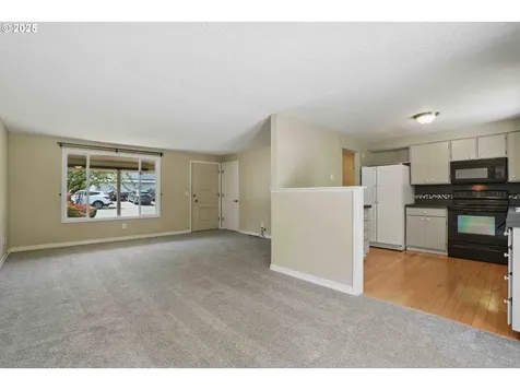 424 SE Barnes Avenue Gresham OR 97080