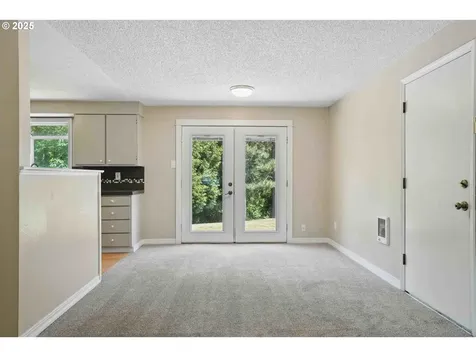 424 SE Barnes Avenue Gresham OR 97080