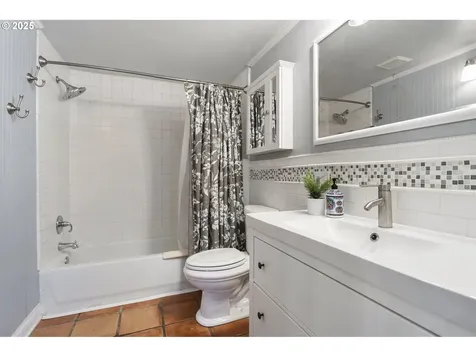 4809 NE 51st Street Vancouver WA 98661