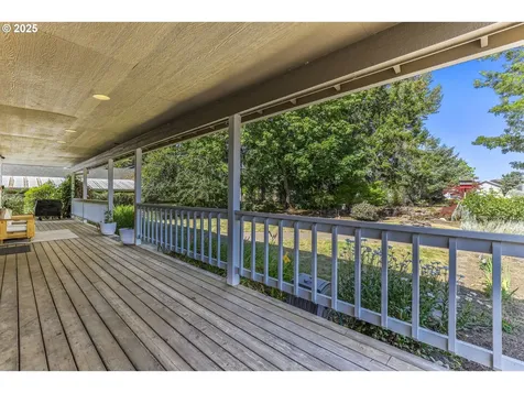 301 S Cole Avenue Molalla OR 97038