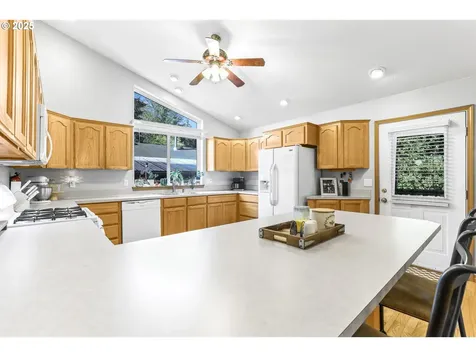 301 S Cole Avenue Molalla OR 97038