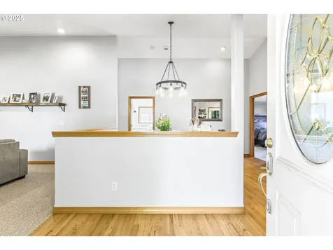 301 S Cole Avenue Molalla OR 97038
