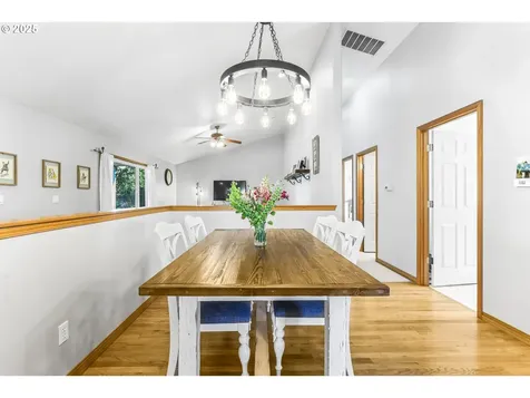 301 S Cole Avenue Molalla OR 97038