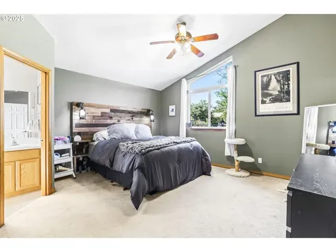 301 S Cole Avenue Molalla OR 97038