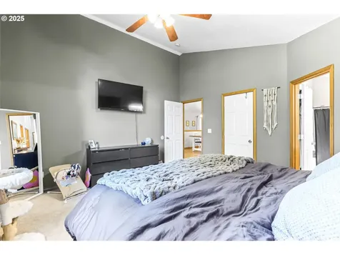 301 S Cole Avenue Molalla OR 97038