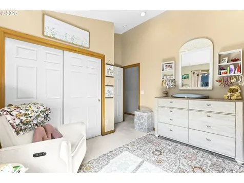 301 S Cole Avenue Molalla OR 97038