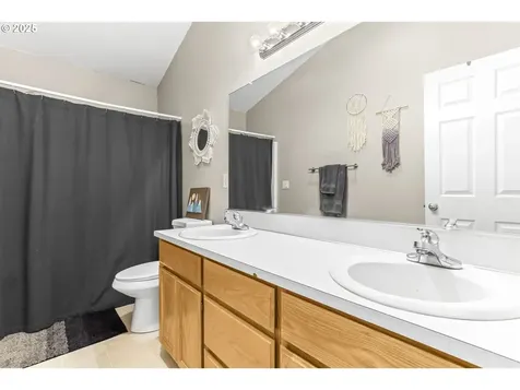 301 S Cole Avenue Molalla OR 97038