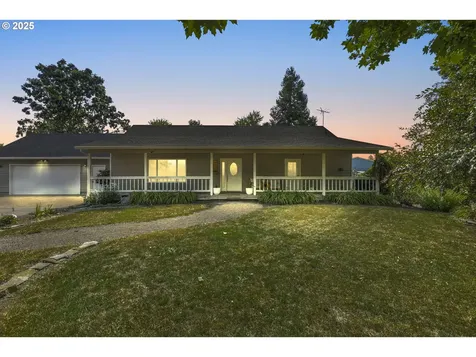 301 S Cole Avenue Molalla OR 97038