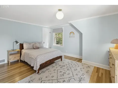 832 SW Westwood Drive Portland OR 97239