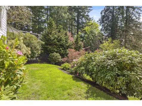 832 SW Westwood Drive Portland OR 97239