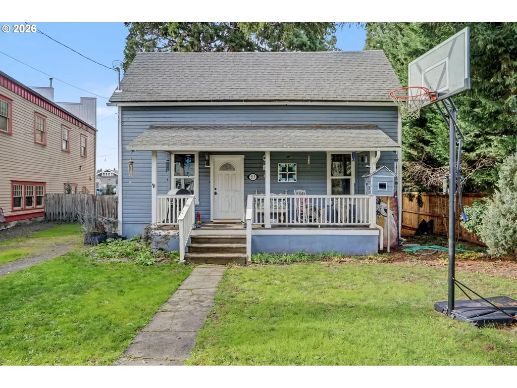 213 Mill Street Silverton OR 97381