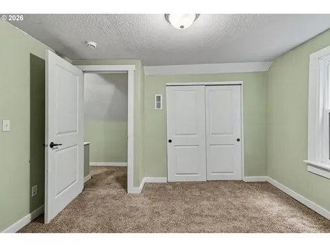 213 Mill Street Silverton OR 97381