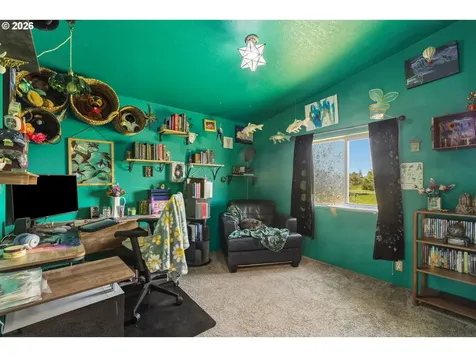 6107 Nonpareil Road Sutherlin OR 97479