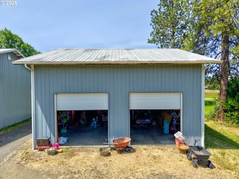 6107 Nonpareil Road Sutherlin OR 97479
