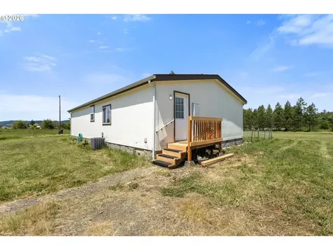 6107 Nonpareil Road Sutherlin OR 97479