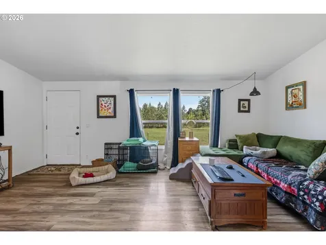 6107 Nonpareil Road Sutherlin OR 97479