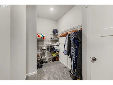 1886 N Hyssop Street Canby OR 97013