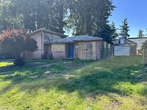 12010 NE Holladay Street Portland OR 97220