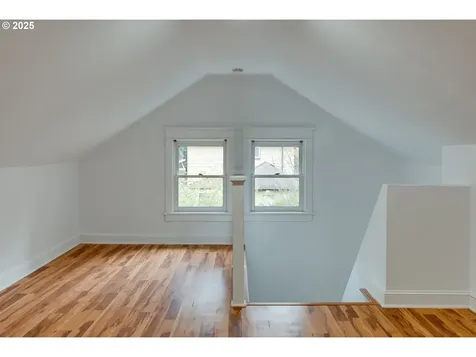 1734 SE 43rd Avenue Portland OR 97215