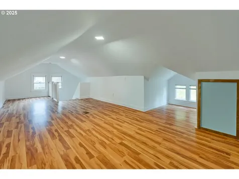 1734 SE 43rd Avenue Portland OR 97215