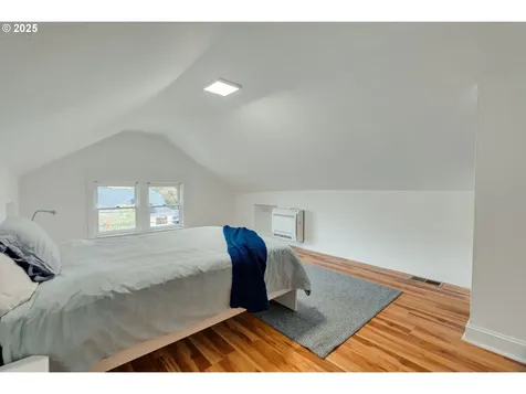 1734 SE 43rd Avenue Portland OR 97215