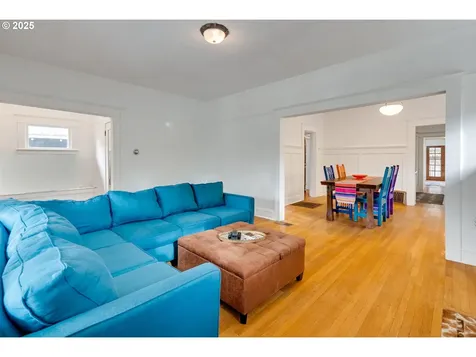 1734 SE 43rd Avenue Portland OR 97215