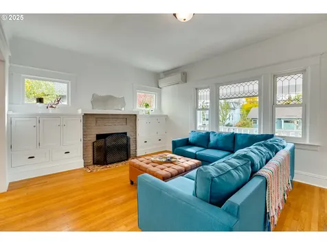 1734 SE 43rd Avenue Portland OR 97215