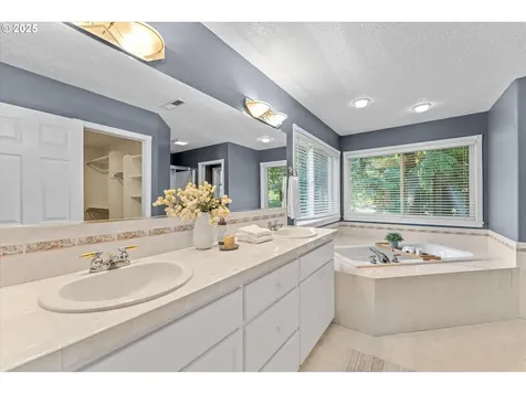 9435 SE 282nd Avenue Boring OR 97009
