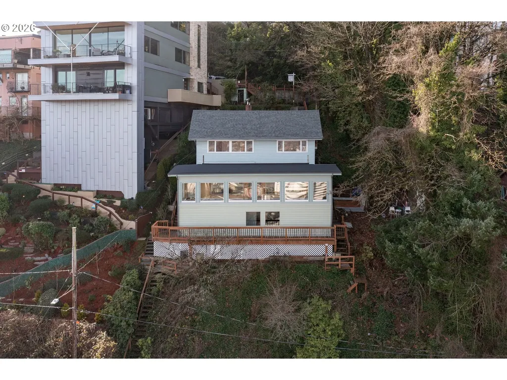2604 SW Buckingham Avenue Portland OR 97201