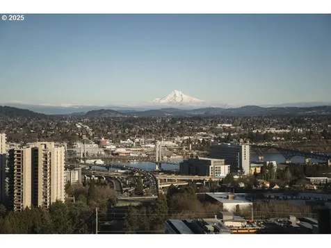 2604 SW Buckingham Avenue Portland OR 97201