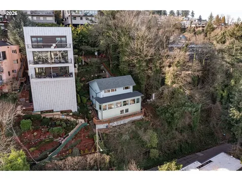 2604 SW Buckingham Avenue Portland OR 97201