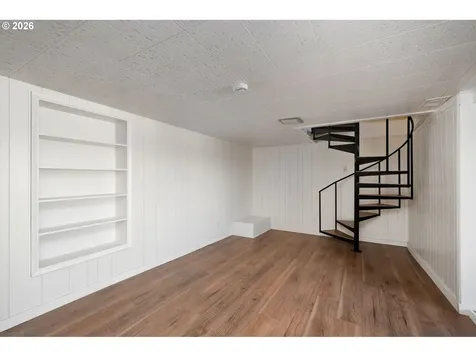 2604 SW Buckingham Avenue Portland OR 97201