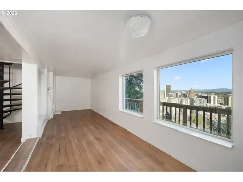 2604 SW Buckingham Avenue Portland OR 97201