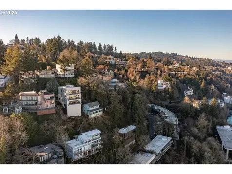 2604 SW Buckingham Avenue Portland OR 97201