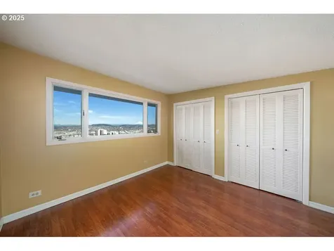 2604 SW Buckingham Avenue Portland OR 97201