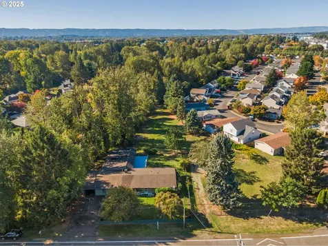 10345 NE 13th Avenue Portland OR 97211