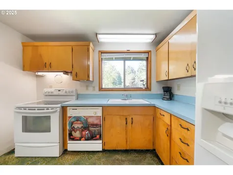 10345 NE 13th Avenue Portland OR 97211