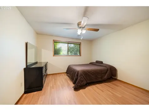 10345 NE 13th Avenue Portland OR 97211
