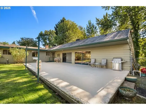 10345 NE 13th Avenue Portland OR 97211
